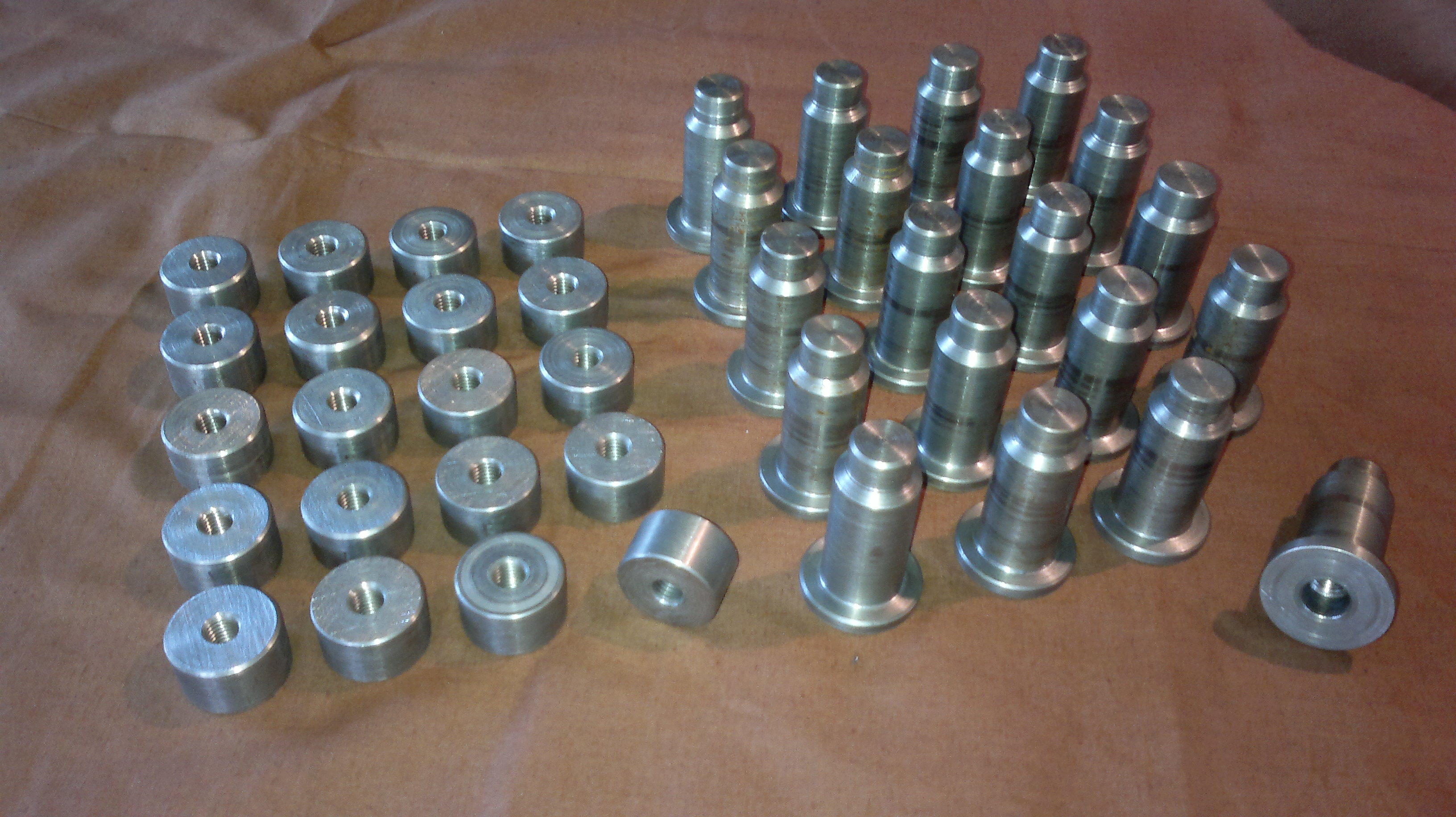 Elementy tłoczone do haków samochodowych