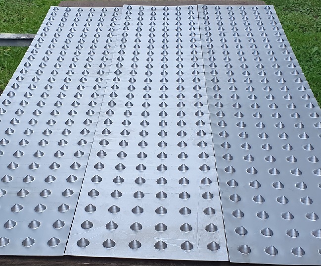 Blacha tłoczona w stożki stalowa